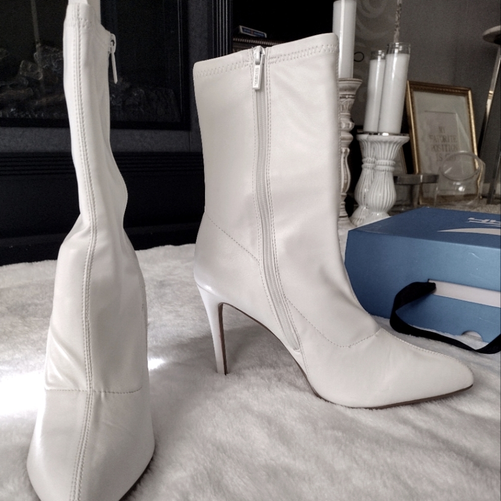 Women's shoes